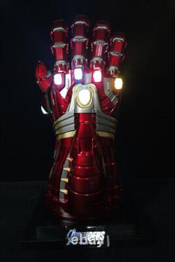 Avengers Endgame 4 Iron Man 11Nano LED Gloves Thanos Infinity Gauntlet Wearable