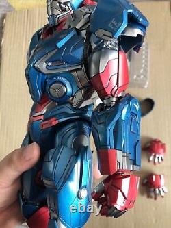 Figurine d'action Iron Patriot 2.0 HOTTOYS HT 1/6 Avengers Endgame Collectible d'occasion