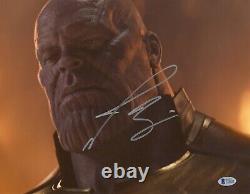 Josh Brolin a signé une photo de 11x14 Thanos Avengers Endgame Autograph Beckett