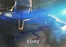 Josh Brolin a signé une photo de Thanos Avengers Endgame 12x18 avec autographe Bas Coa Beckett