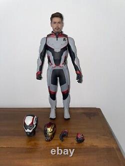Jouet chaud Avengers Endgame Tony Stark (Costume d'équipe) Figurine d'action à l'échelle 1/6 MMS