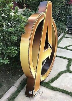 Marvel Avengers Logo Cardboard Movie Theater Display End Game 62 Pouces