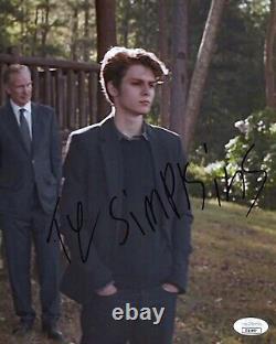 Photo authentique signée à la main de TY SIMPKINS 8X10 AVENGERS ENDGAME (JSA COA)