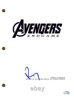 Robert Downey Jr. a signé l'autographe du script du film Avengers Endgame ACOA