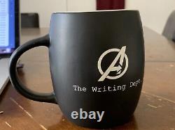 Tasse de la salle des auteurs d'Avengers Endgame rare avec la distribution et l'équipe de production MCU Marvel Iron Man